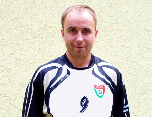 Barciński Dąb ma nowego trenera. Został nim dotychczasowy zawodnik Radosław Mróz.