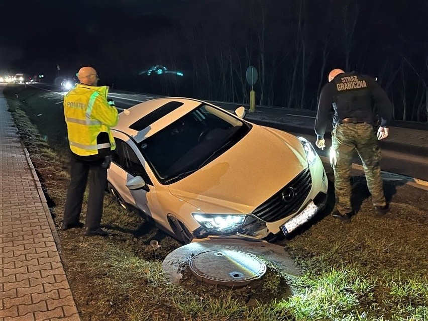 Funkcjonariusze ze Wspólnej Polsko-Niemieckiej Placówki w...