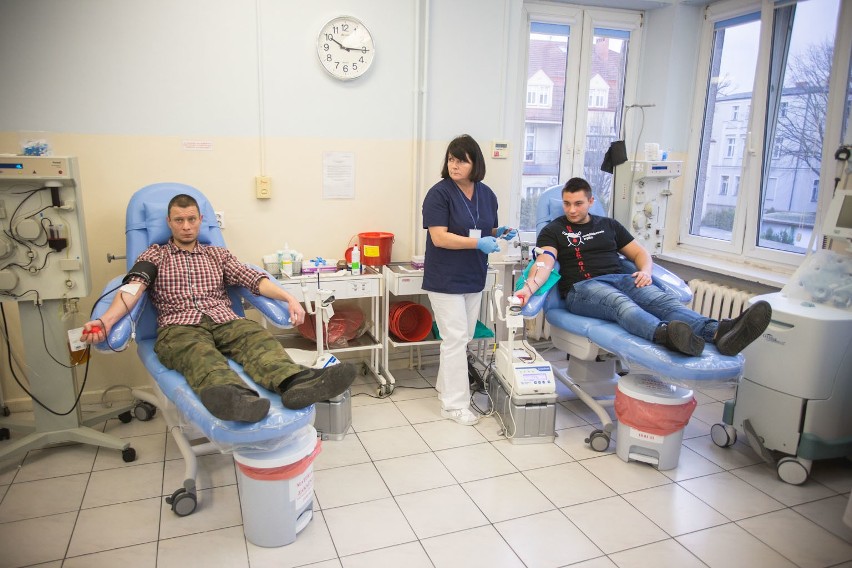 Słupszczanie oddają krew dla Pawła Adamowicza [zdjęcia, wideo] 