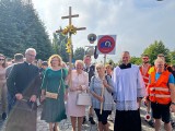 Starachowiccy pielgrzymi z uśmiechem na ustach wyruszyli w niedzielę na Jasną Górę. Zobacz zdjęcia i filmy z pierwszego dnia 