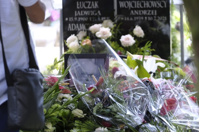 W piątek, 12 sierpnia na cmentarzu sołackim odbył się pogrzeb Leszka Adamczewskiego, wieloletniego dziennikarza "Głosu Wielkopolskiego" i autora wielu książek historycznych.