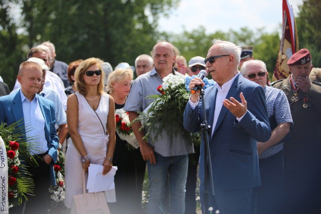 Rocznica śmierci Edwarda Gierka od kilkunastu lat jest okazją do spotkań jego zwolenników nad grobem byłego I sekretarza KC PZPR w Sosnowcu. Także w sobotę 28 lipca 2018 z okazji 17. rocznicy śmierci Edwarda Gierka przybyło ich wielu.