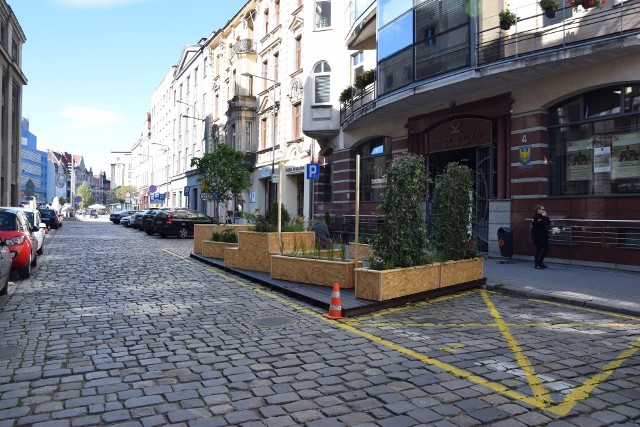 Parklet na ulicy Teatralnej w Katowicach został otwarty 21 września 2019