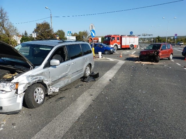 Na skrzyżowaniu krajowej "42&#8221; i ulicy Krakowskiej w Skarżysku doszło do kolejnego wypadku.