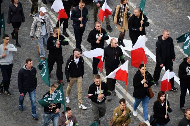 Nacjonaliści przeszli ulicami Białegostoku.