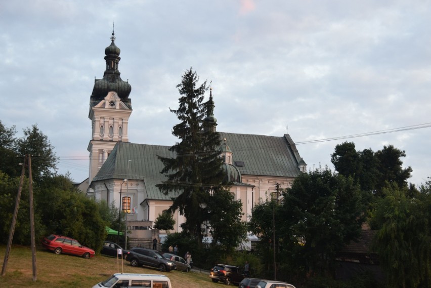 Sanktuarium i klasztor w Tuchowie zamknięte. Jest podejrzenie koronawirusa