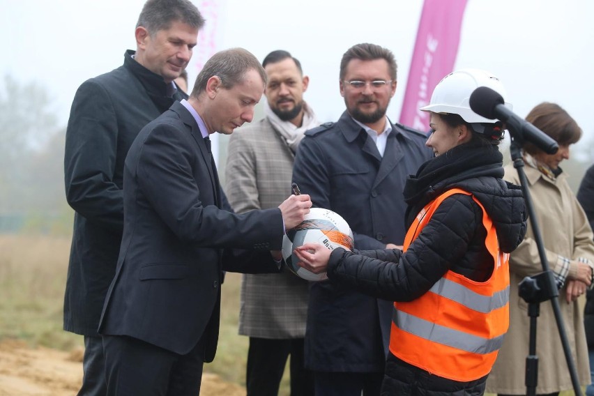 Zobacz kolejne zdjęcia/plansze. Przesuwaj zdjęcia w prawo -...