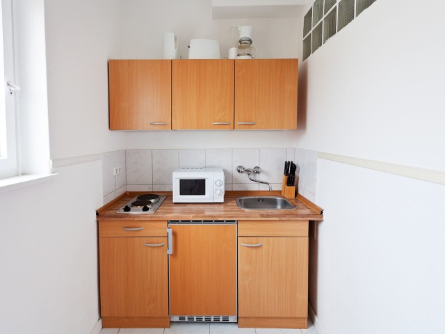Małe mieszkania w PolsceMieszkania w Polsce nie tylko dużo kosztują, ale też często nie zapewniają odpowiedniej przestrzeni do życia.