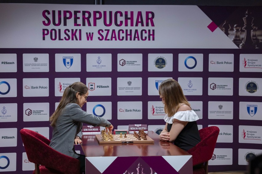 Superpuchar Polski kobiet w szachach. Alina Kashlinskaya zdecydowanie lepsza w Bydgoszczy [zdjęcia]