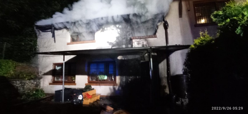 Piekary Śląskie: W nocy palił się budynek ochronki charytatywnej przy parafii NMP i św. Bartłomieja