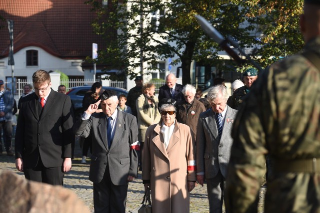 We wczorajszych uroczystościach Dnia Polskiego Państwa Podziemnego na placu św. Katarzyny wzięli udział między innymi kombatanci