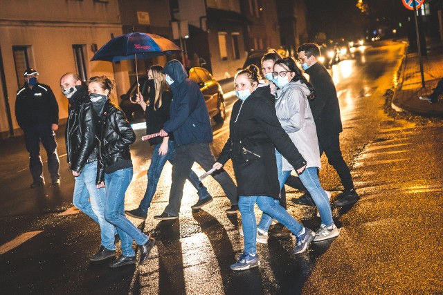 6 listopada ulicami Brodnicy przeszły osoby, które nie zgadzają się na zaostrzenie przepisów aborcyjnych