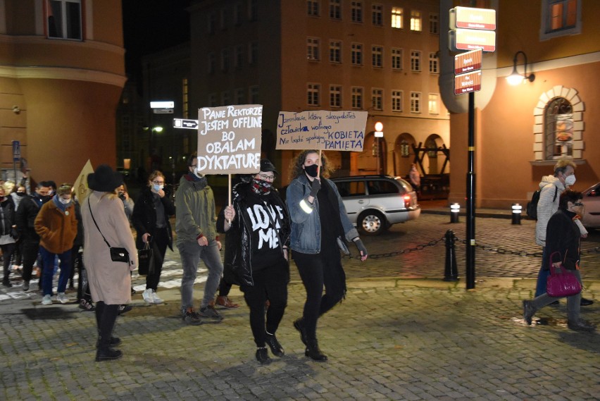 4 listopada. Kolejny dzień protestów w Opolu.