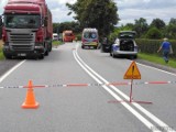 Wypadek na krajowej 41 pomiędzy Prudnikiem a Trzebiną. Rowerzysta wjechał pod ciężarówkę