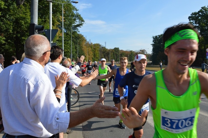 Wrocław Maraton. Zakorkowane centrum miasta (ZMIANY, ORGANIZACJA RUCHU)