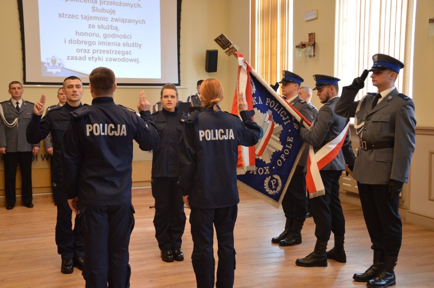 Młodzi adepci najbliższe sześć miesięcy spędzą w Szkole...