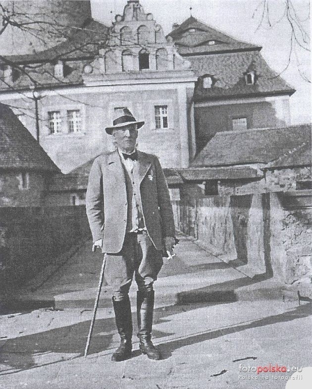Ernest Gütschow, producent papierosów i tytoniu, kupił zamek...