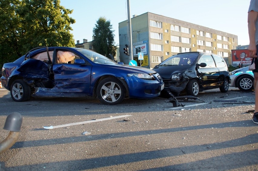 W niedzielę (15.07) po godz. 20., doszło do kolizji 3-trzech...