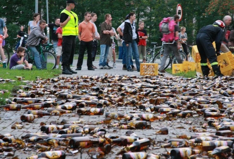 Międzyrzecz: Piwo popłynęło ulicą