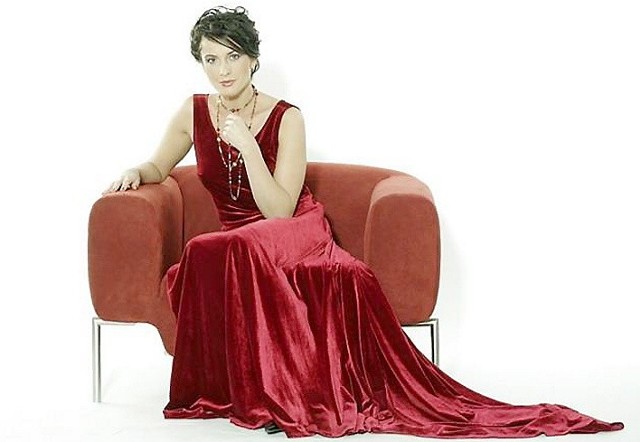 Grażyna Nita - sopran, będzie śpiewać najbardziej znane tanga świata.
