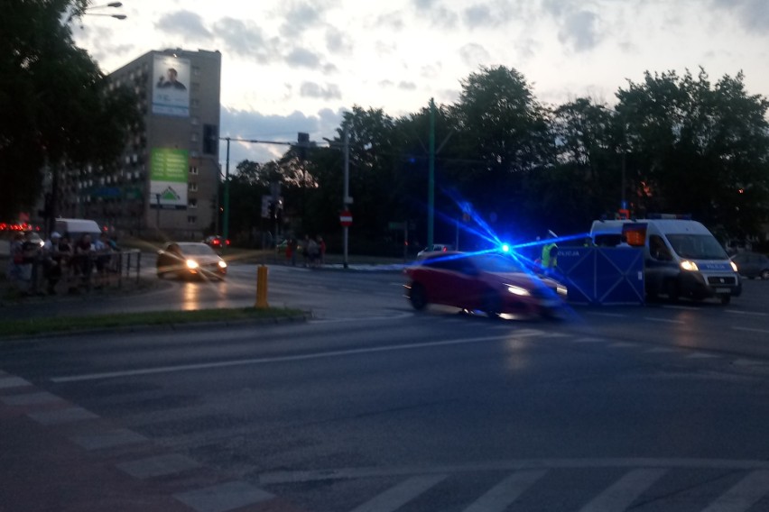 MPK Poznań: Wypadek na Hetmańskiej - tramwaj potrącił dziecko. 8-latek nie przeżył [ZDJĘCIA]