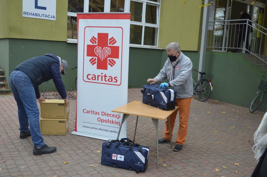 Respiratory od Caritasu dla Szpitala Wojskowego w Opolu oraz szpitala w Prudniku 
