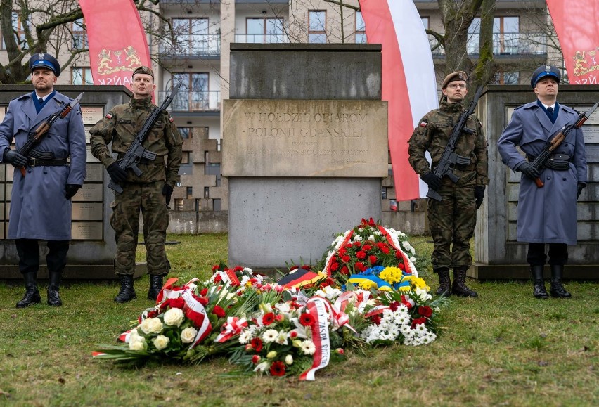 84. rocznica Egzekucji Wielkopiątkowej. Pamięć wymordowanej przez Niemców elity społeczności polskiej w WMG została uczczona w Gdańsku