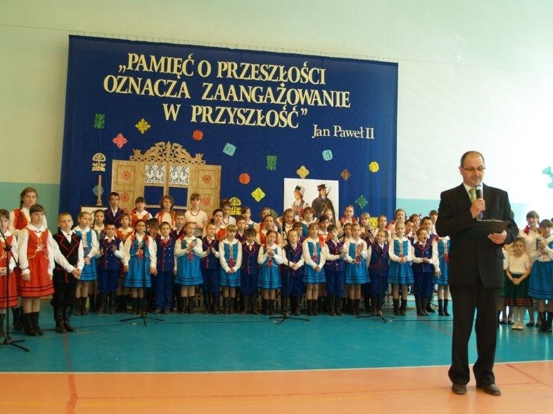 35-lecie nadania imienia Szkole Podstawowej w Karniewie