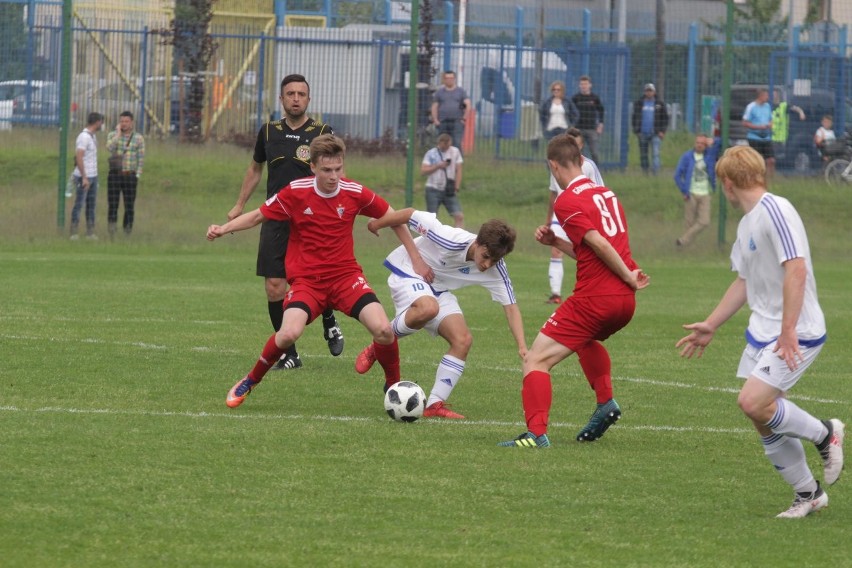 Marko Zawada z Górnika Zabrze w derbowym meczu z Ruchem...