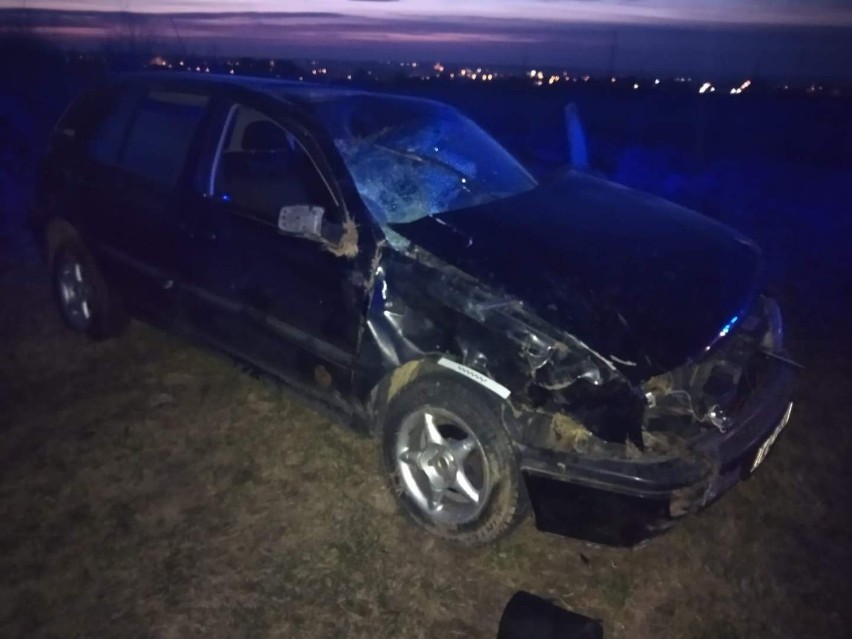 Wypadek na obwodnicy Staszowa. Kierowca z dożywotnim zakazem zginął na miejscu. 