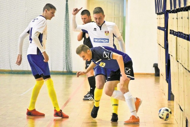 MOKS Słoneczny Stok Białystok (białe koszulki) będzie zdecydowanym faworytem meczu z zespołem Credo Futsal Piła