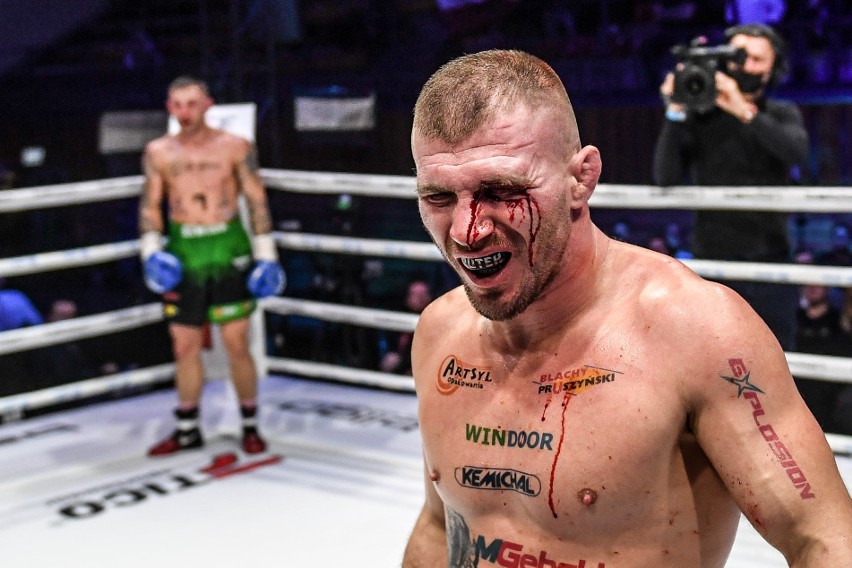 Gala boksu Babilon Boxing Show. W walce wieczoru Daniel "Rutek" Rutkowski wygrał z Damianem Kiwiorem. Polała się krew. Zobacz zdjęcia 