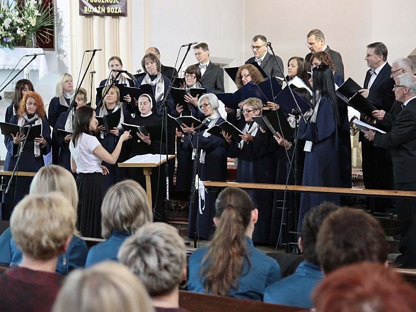 Festiwal otworzył koncert chóru Tibi Mariae z Grudziądza