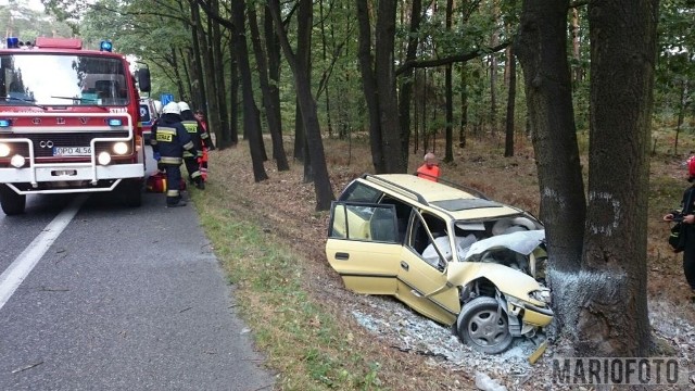 Kierowca opla zginął na miejscu.