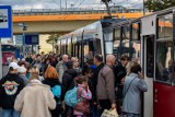 Nowe rozkłady potęgują stare problemy. Tłok w autobusach i tramwajach w Bydgoszczy