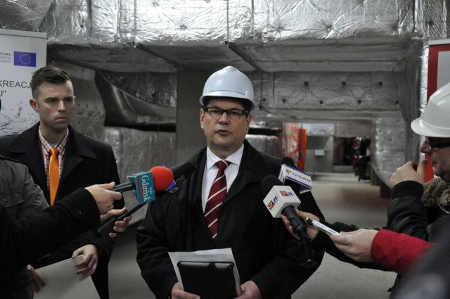 Wiceprezydent Słupska Andrzej Kaczmarczyk zaprezentował, na jakim etapie jest budowa Parku Wodnego