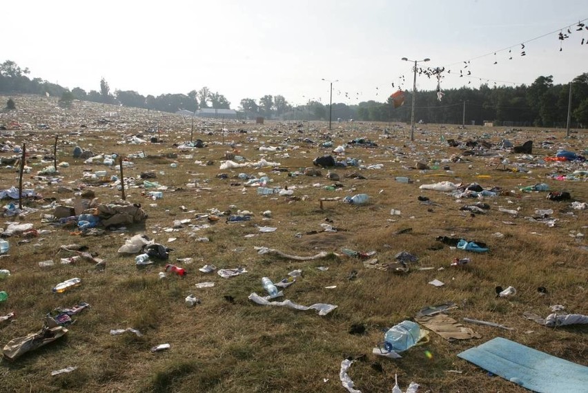 Tak wyglądało woodstockowe pole we wtorek rano.