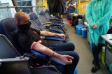 Można oddawać krew w zajezdni MPK w Poznaniu. Pandemia nie powstrzymuje krwiodawców
