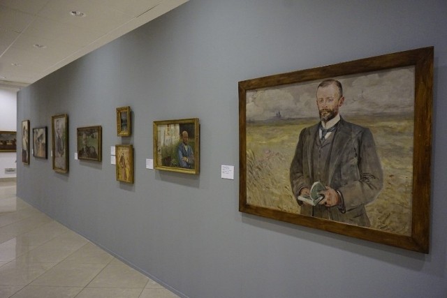 34 dzieła Jacka Malczewskiego zostały przekazane na ręce Muzeum Narodowego w Poznaniu. Decyzję podjęła zarówno polska, jak i ukraińska instytucja kultury, która obawia się ewentualnych zniszczeń, związanych z bombardowaniami i atakami ze strony rosyjskiego wojska.