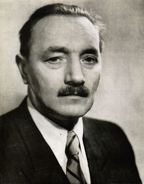 Ponoć Bolesław Bierut, premier w latach 1952-1954, uśmiechał...