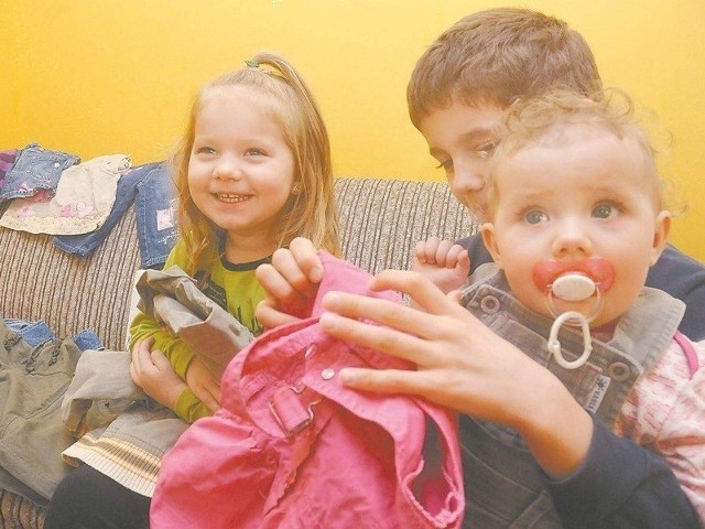 Z darów cieszą się 10-miesięczna Nataszka, 4-letnia Ola i 7-letni Kamil