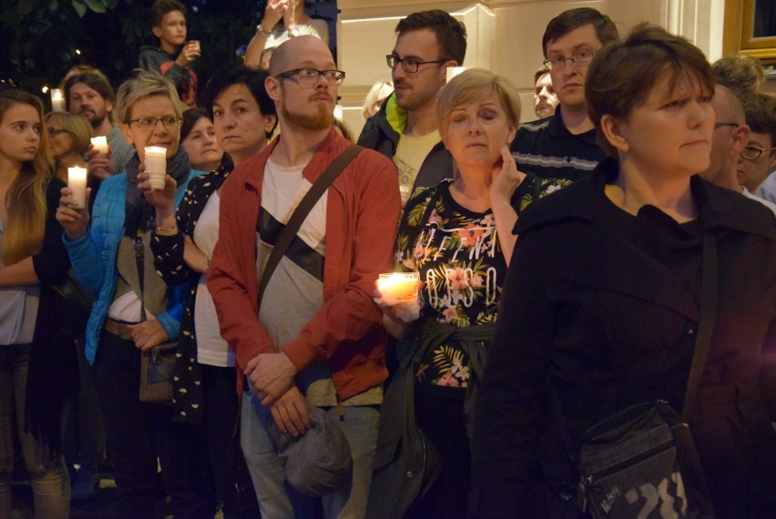 Kolejny "Łańcuch światła" w Lublinie. Protestowało około tysiąca osób [ZDJĘCIA]