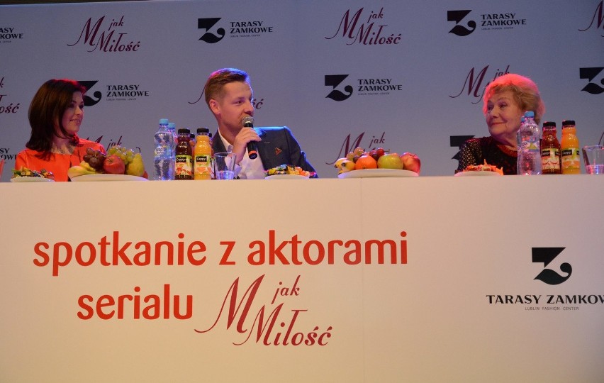 Zakochani bawią się z gwiazdami w Lublinie. Aktorzy "M jak miłość" w Tarasach Zamkowych