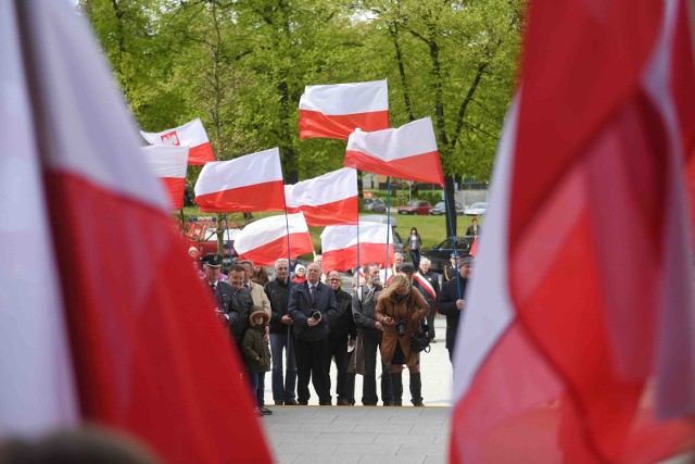 Święto Chrztu Polski wypada w niedzielę, 14 kwietnia. 2019. Czy pracodawca musi oddać dzień wolny? [14 kwietnia 2019]