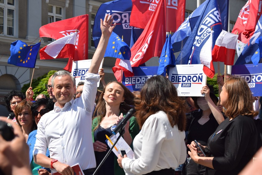 Wybory prezydenckie 2020. Robert Biedroń odwiedził Gdynię. "Nie możemy się poddać w walce o Polskę"