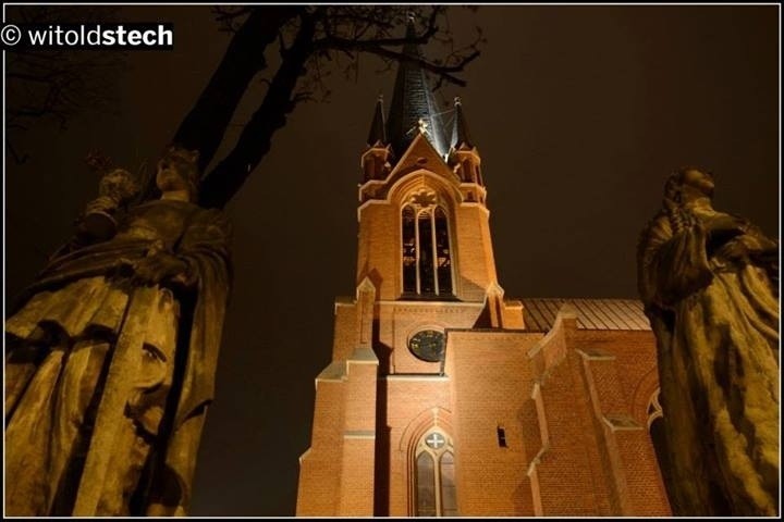 Tak wyglądają Katowice nocą - stolica Metropolii Silesia