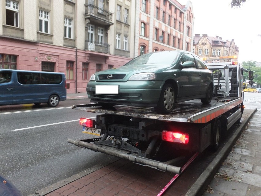 TdP 2016 Katowice: Odholowano już 28 aut z katowickiej pętli [ZDJĘCIA]