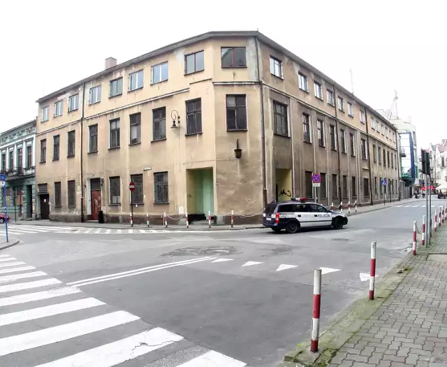 Gmach przy Dunajewskiego być może zajmie biblioteka