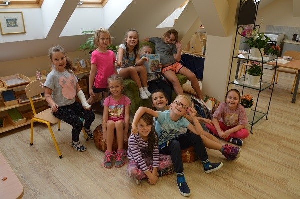 Uczniowie klasy Montessori w Splocie nie uczą się w ławkach