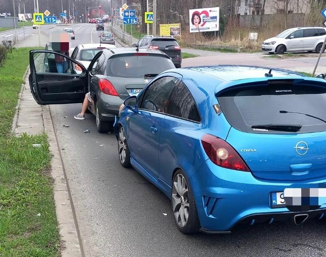 Kolizja trzech pojazdów w Bielsku-Białej.